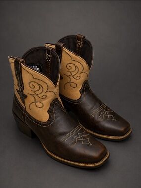 Justin Gypsy Western Cowgirl Boots Brown Tan Square Toe Size 9.5B EUC
